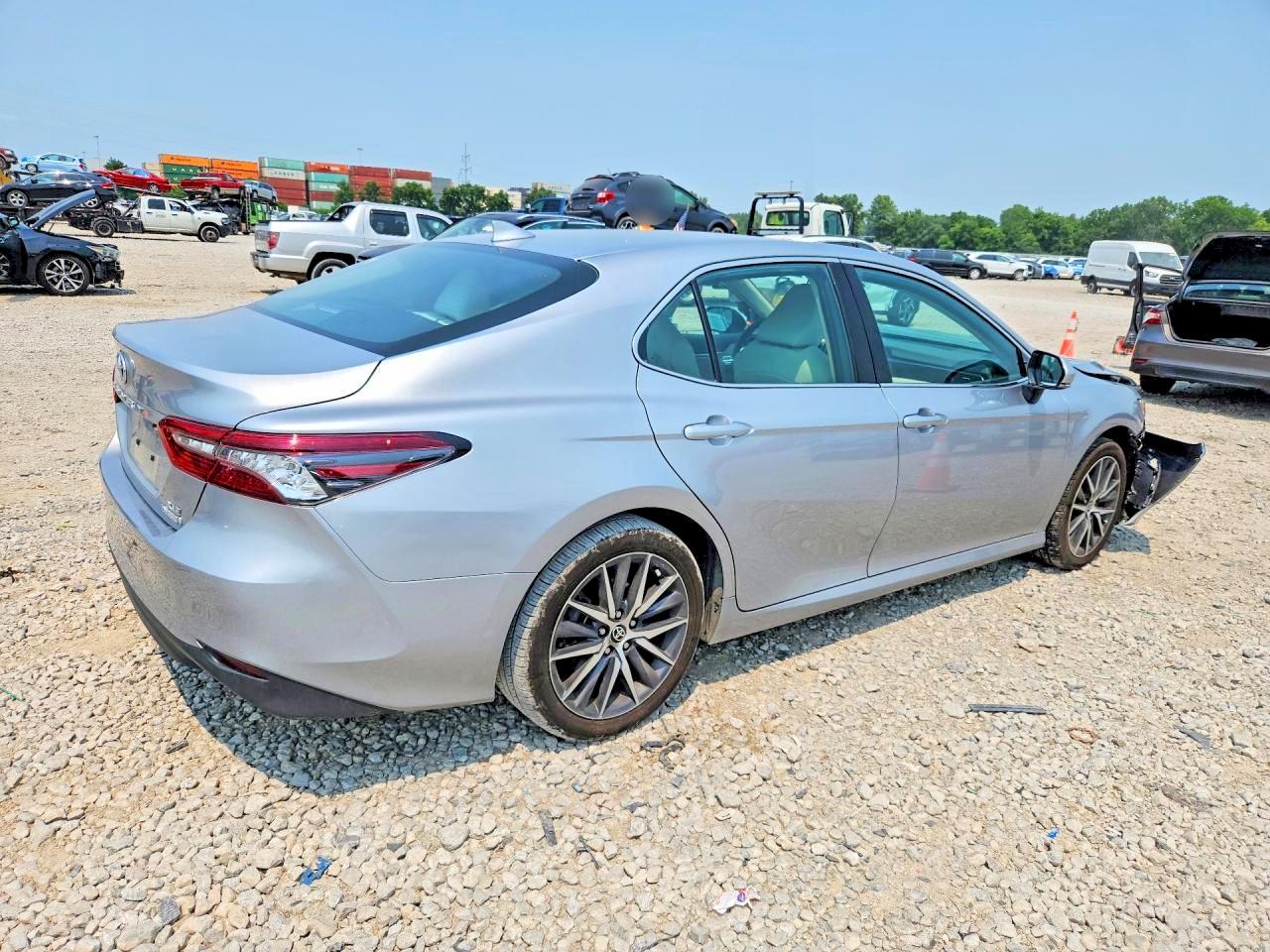 2024 TOYOTA CAMRY XLE — снимка 3