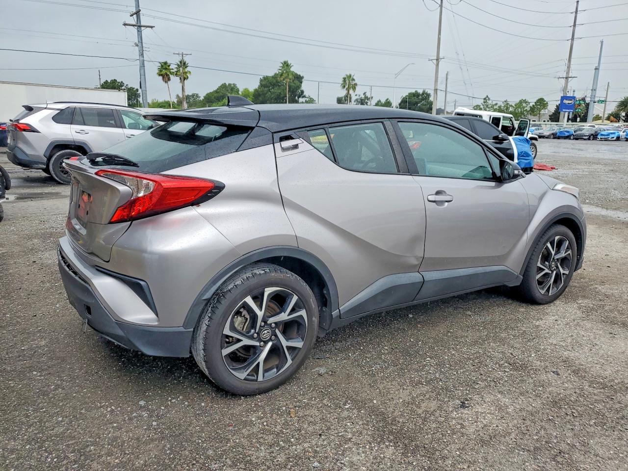 2019 TOYOTA C-HR XLE — снимка 3