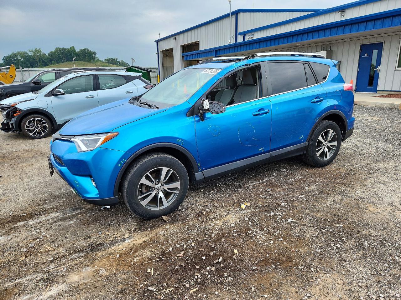2016 TOYOTA RAV4 XLE