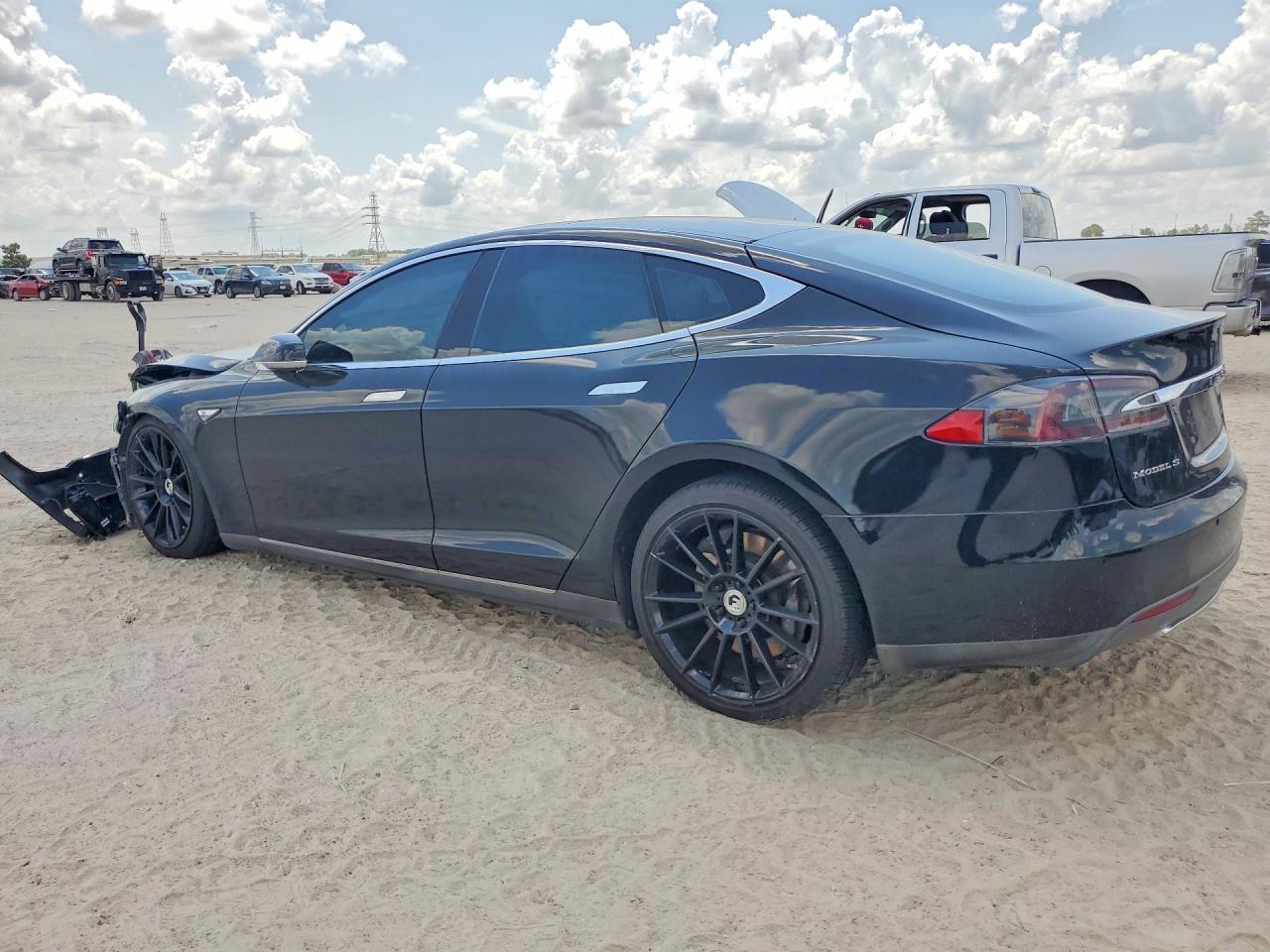 2015 TESLA MODEL S 85D — снимка 2
