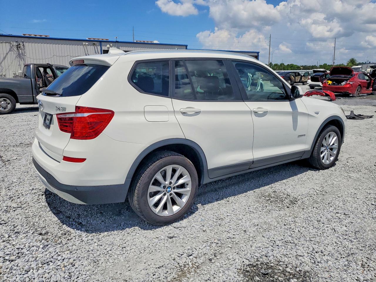 2017 BMW X3 SDRIVE28I — снимка 3