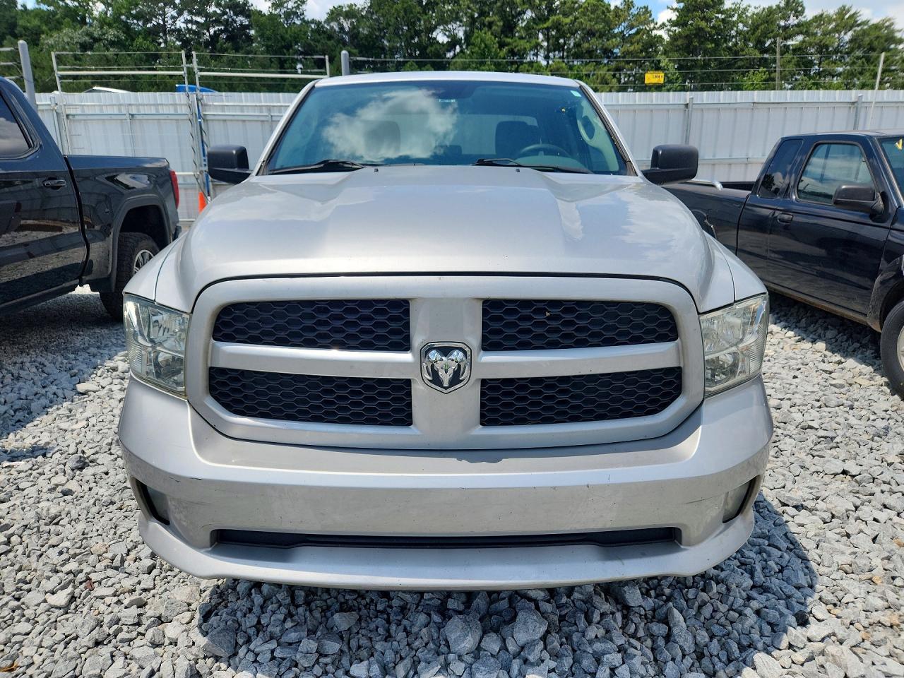 2017 RAM 1500 ST — снимка 5