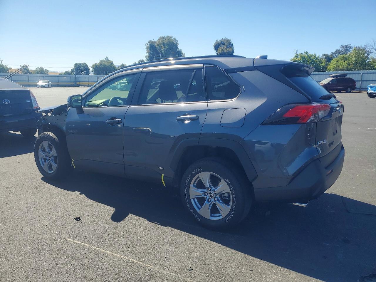 2022 TOYOTA RAV4 LE — снимка 2
