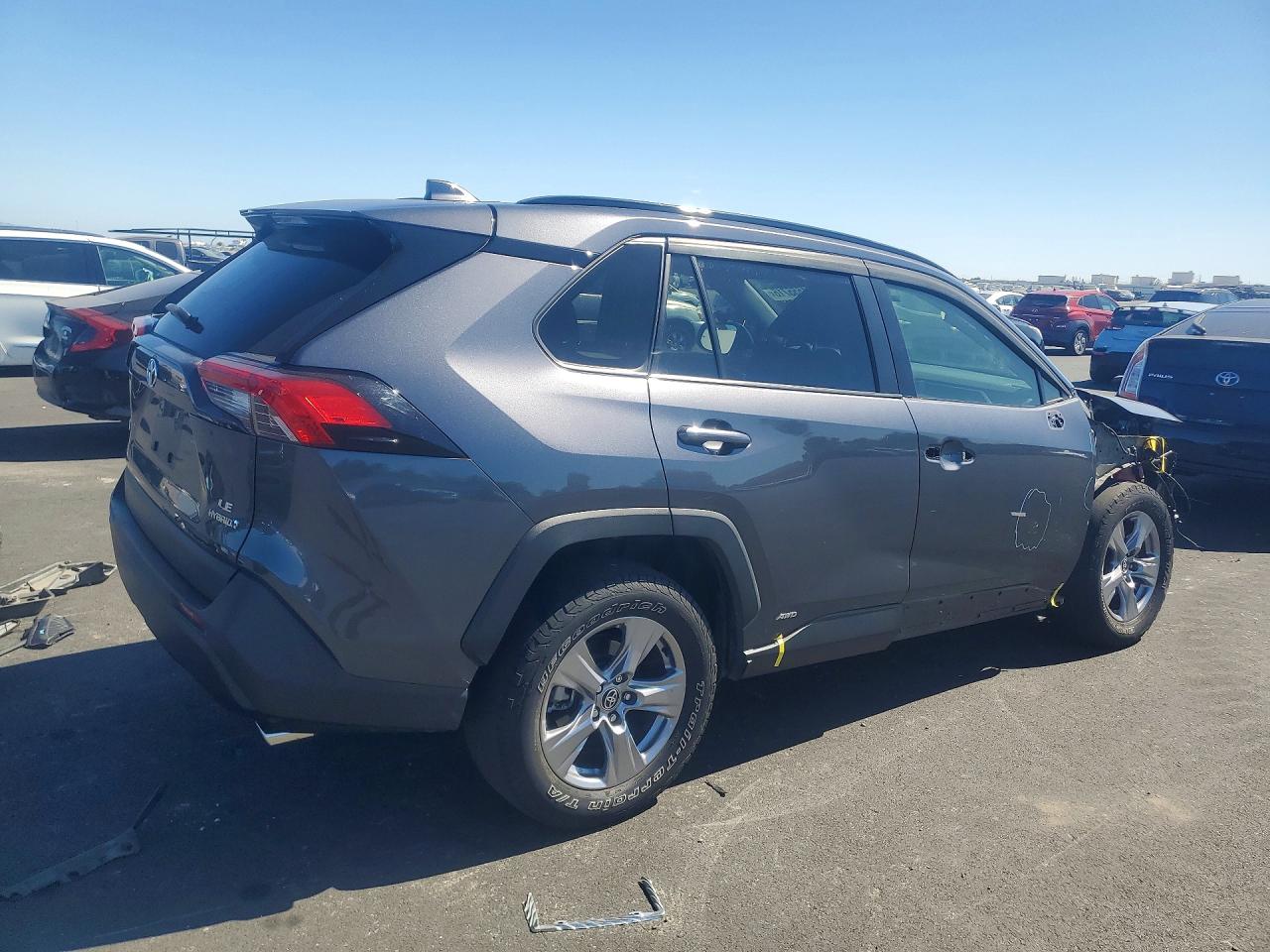 2022 TOYOTA RAV4 LE — снимка 3
