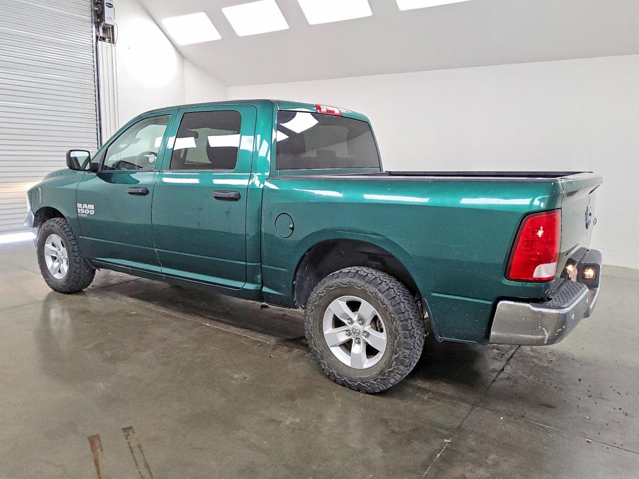 2021 RAM 1500 CLASSIC TRADESMAN — снимка 2