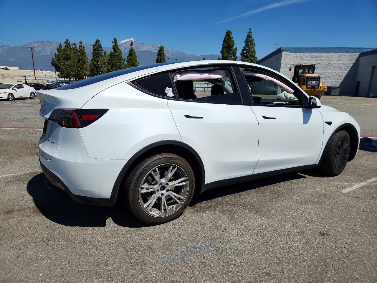 2024 TESLA MODEL Y — снимка 3
