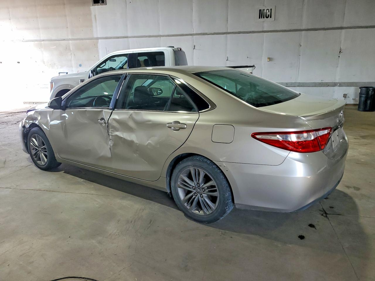 2017 TOYOTA CAMRY SE — снимка 2