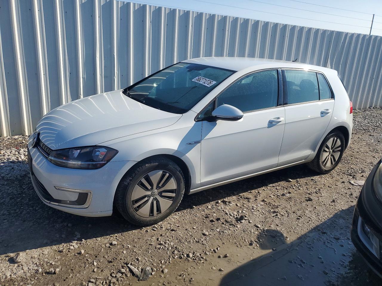 2017 VOLKSWAGEN E-GOLF SE