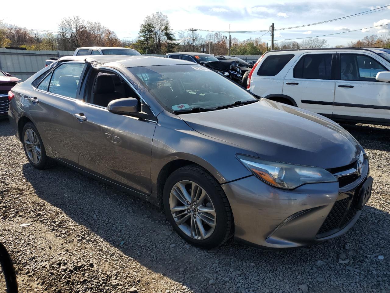 2017 TOYOTA CAMRY LE — снимка 4