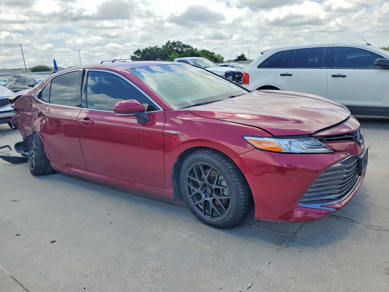 2018 TOYOTA CAMRY HYBRID XLE — снимка 4