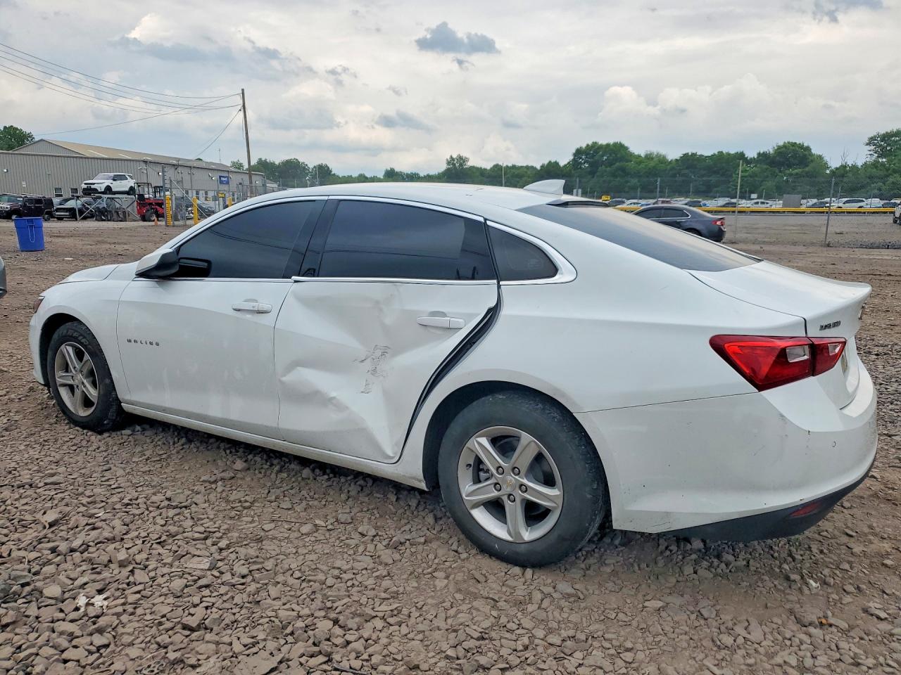 2023 CHEVROLET MALIBU LT — снимка 2