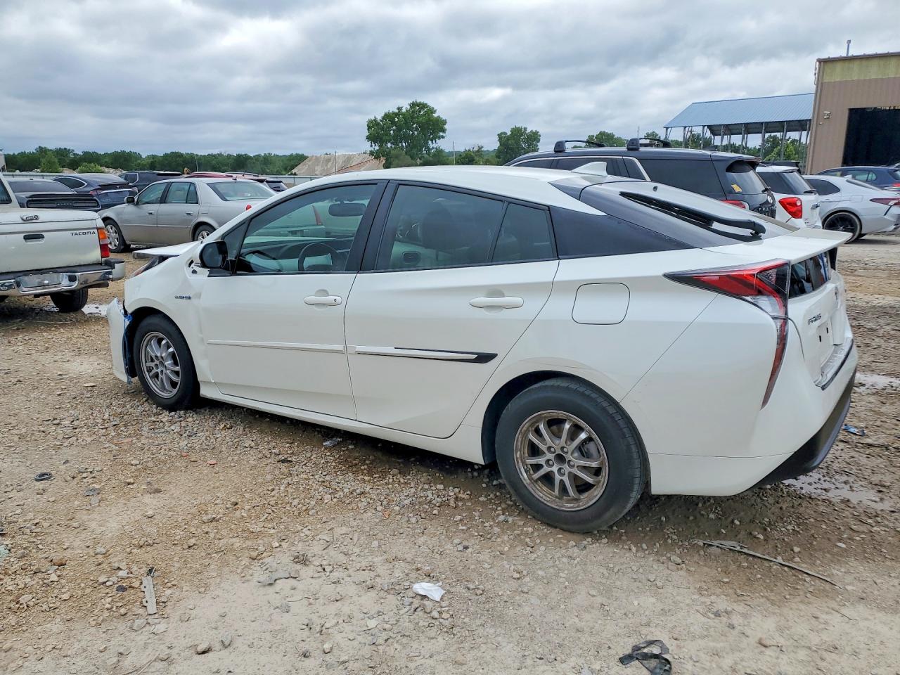 2016 TOYOTA PRIUS FOUR — снимка 2