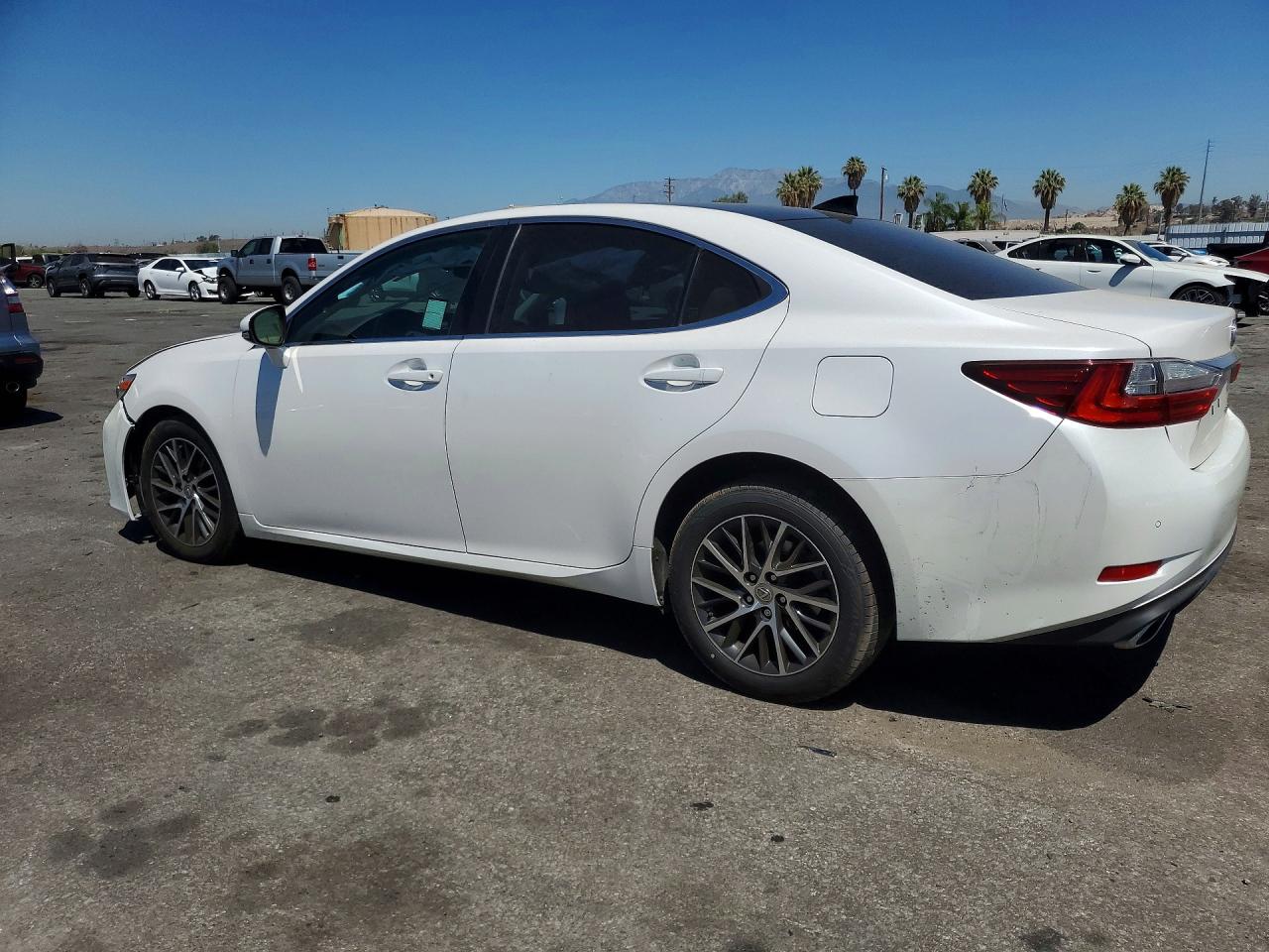 2017 LEXUS ES 350 — снимка 2