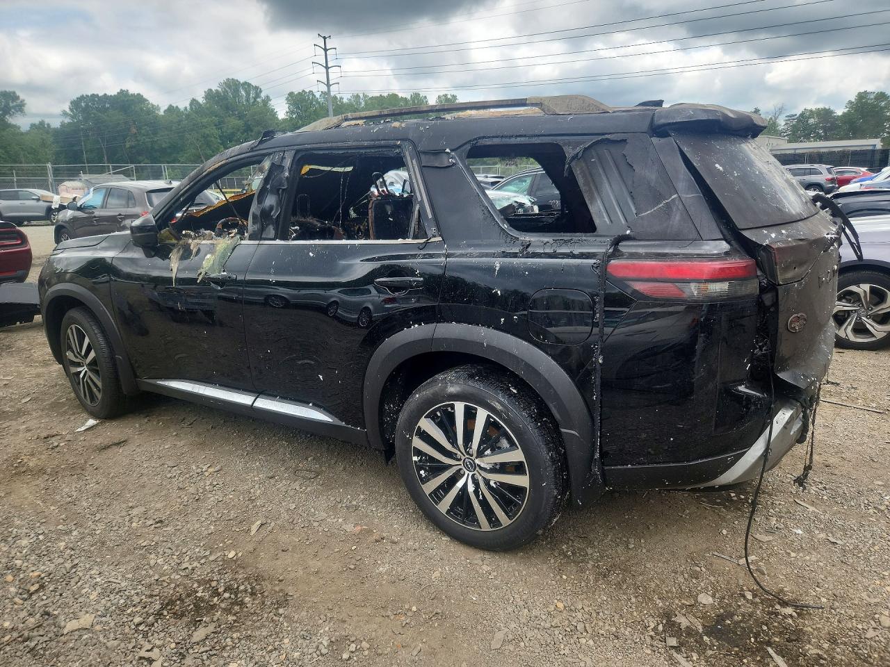 2025 NISSAN PATHFINDER PLATINUM — снимка 2