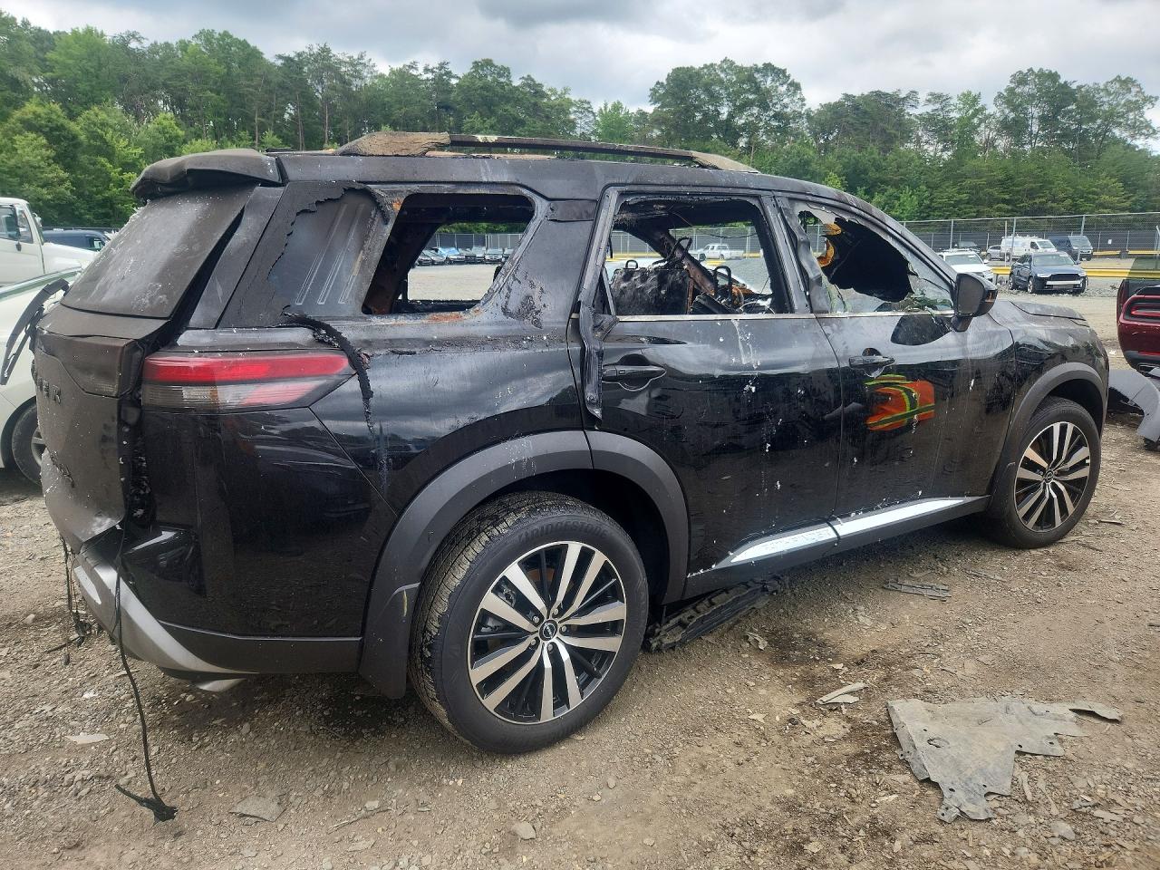 2025 NISSAN PATHFINDER PLATINUM — снимка 3