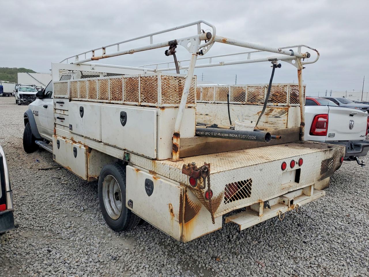 2015 RAM 5500 UNKNOWN — снимка 2