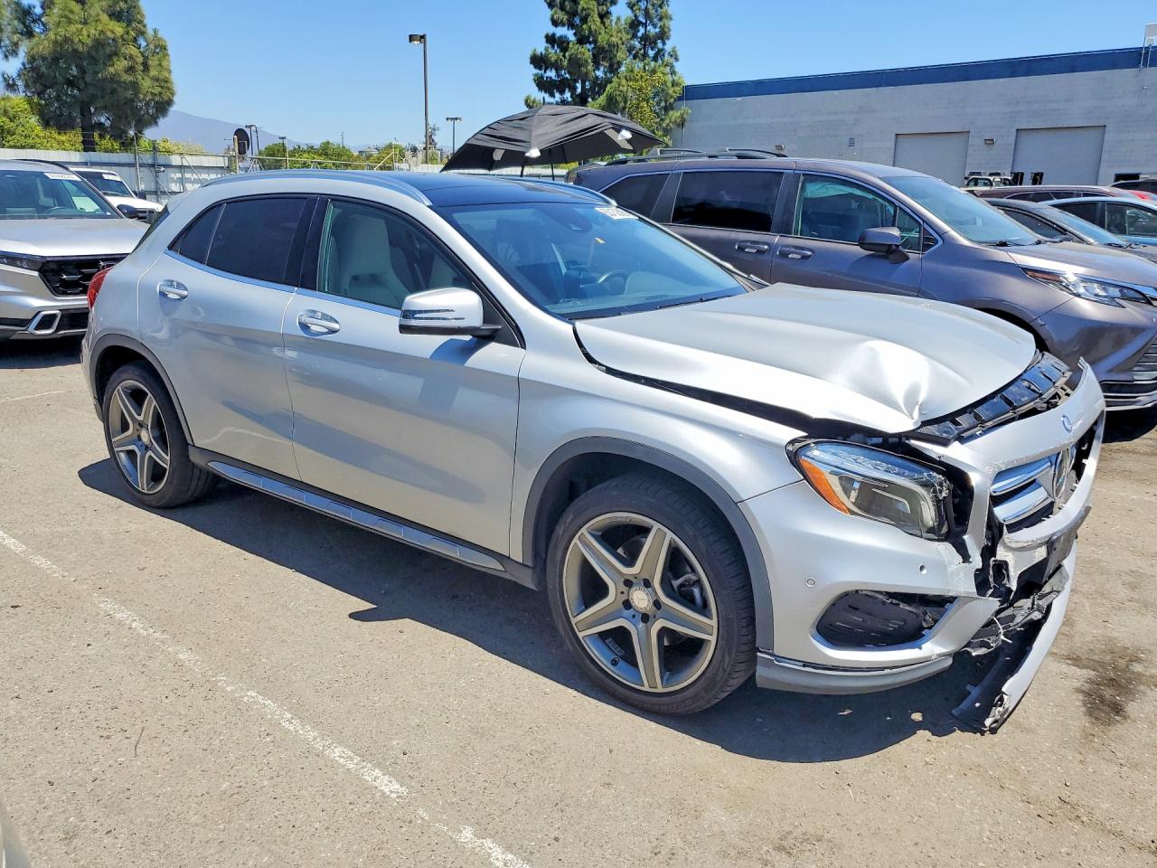2015 MERCEDES-BENZ GLA 250 4MATIC — снимка 4