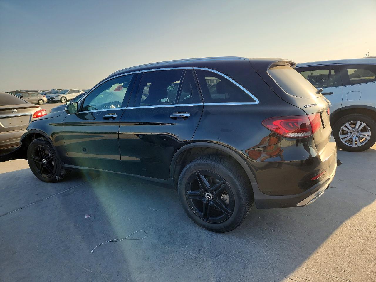 2022 MERCEDES-BENZ GLC 300 — снимка 2