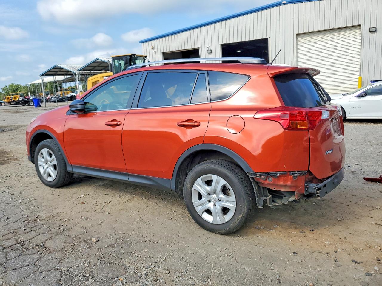 2015 TOYOTA RAV4 LE — снимка 2