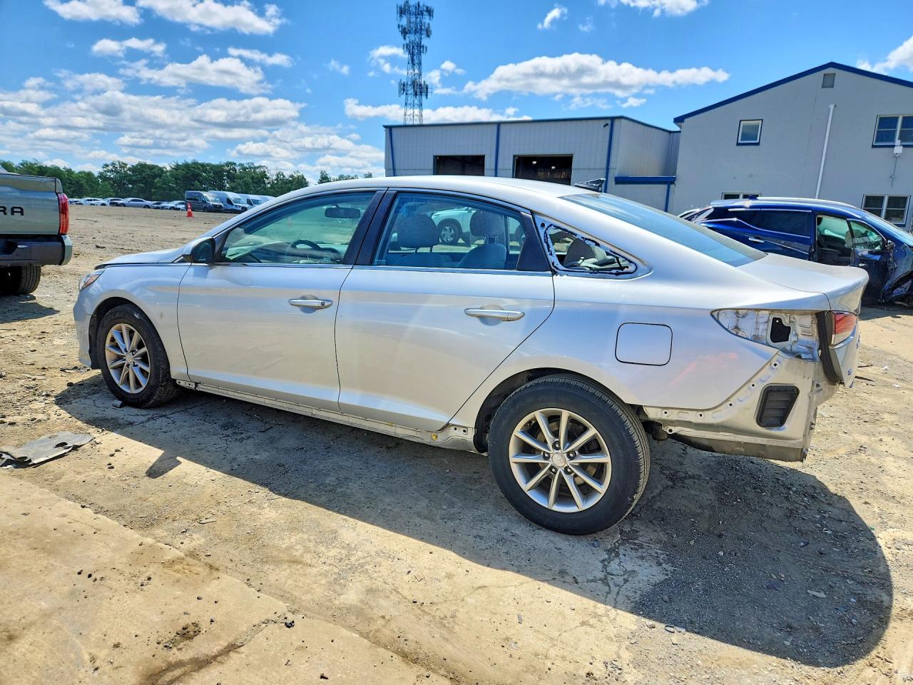 2018 HYUNDAI SONATA SE — снимка 2