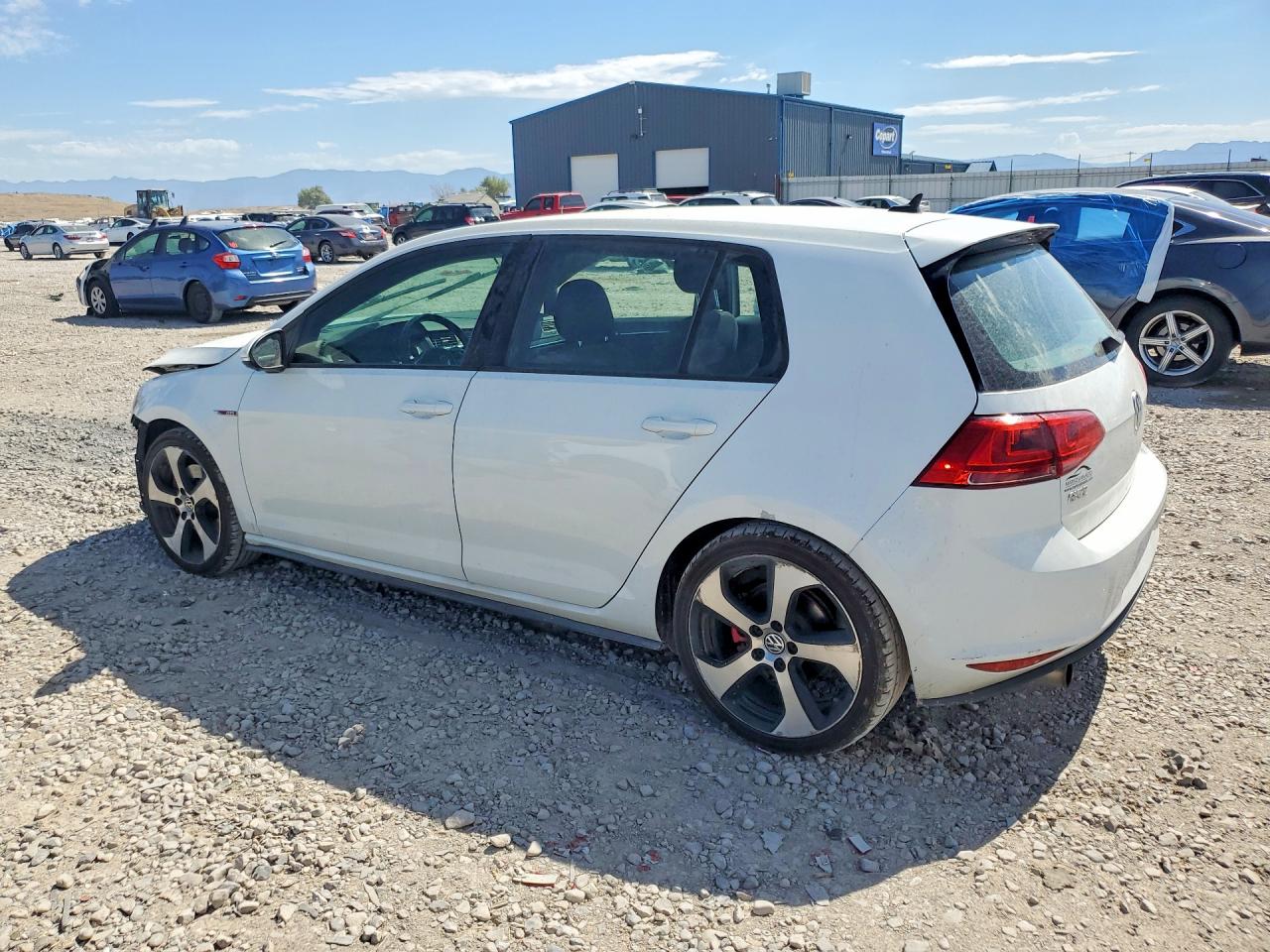 2017 VOLKSWAGEN GTI S — снимка 2
