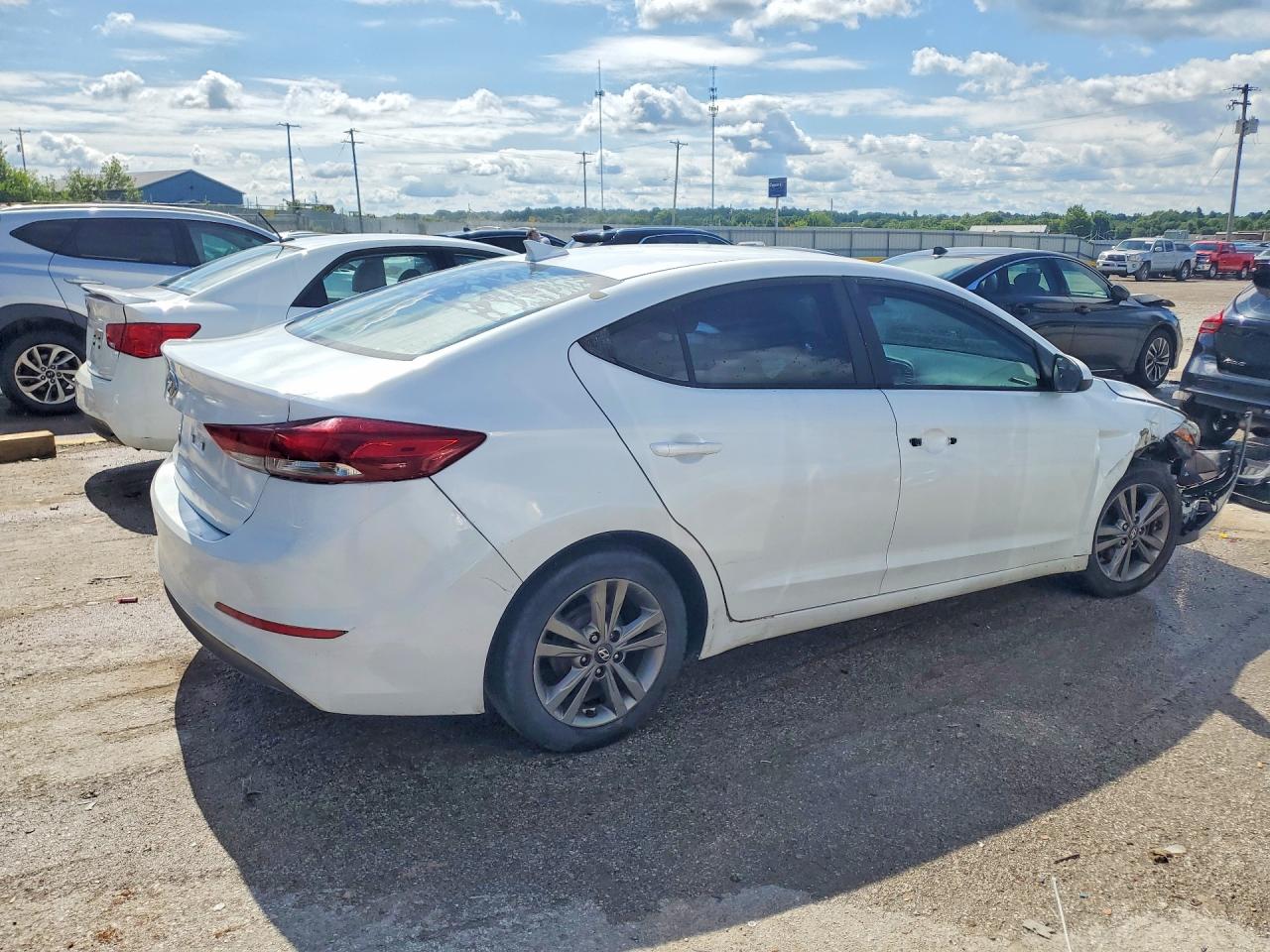 2017 HYUNDAI ELANTRA SE — снимка 3
