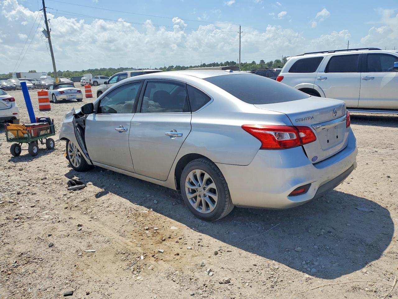 2019 NISSAN SENTRA SV — снимка 2