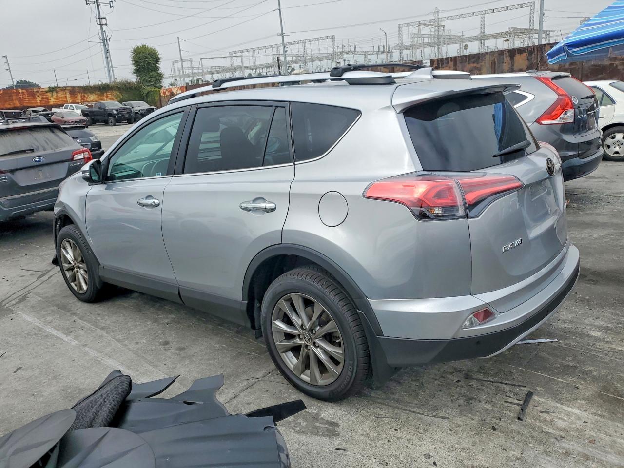 2016 TOYOTA RAV4 LIMITED — снимка 2