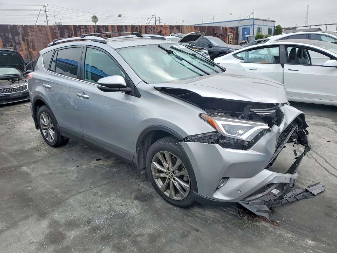 2016 TOYOTA RAV4 LIMITED — снимка 4