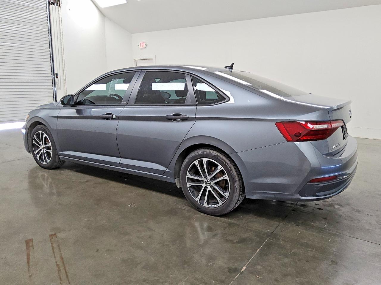 2024 VOLKSWAGEN JETTA SPORT — снимка 2