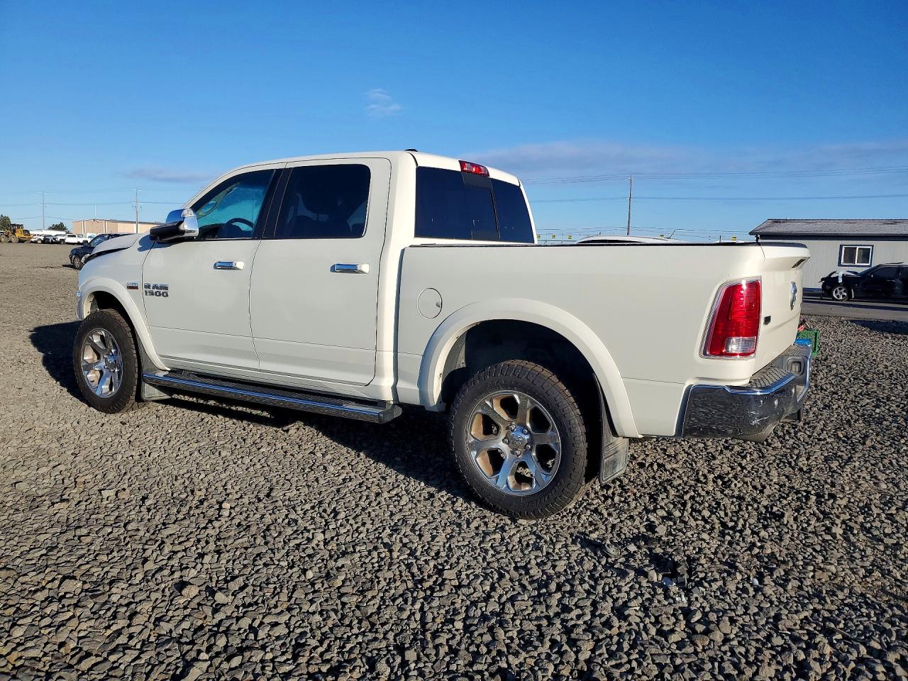 2017 RAM 1500 LARAMIE — снимка 2