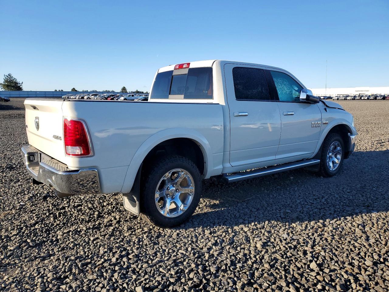 2017 RAM 1500 LARAMIE — снимка 3
