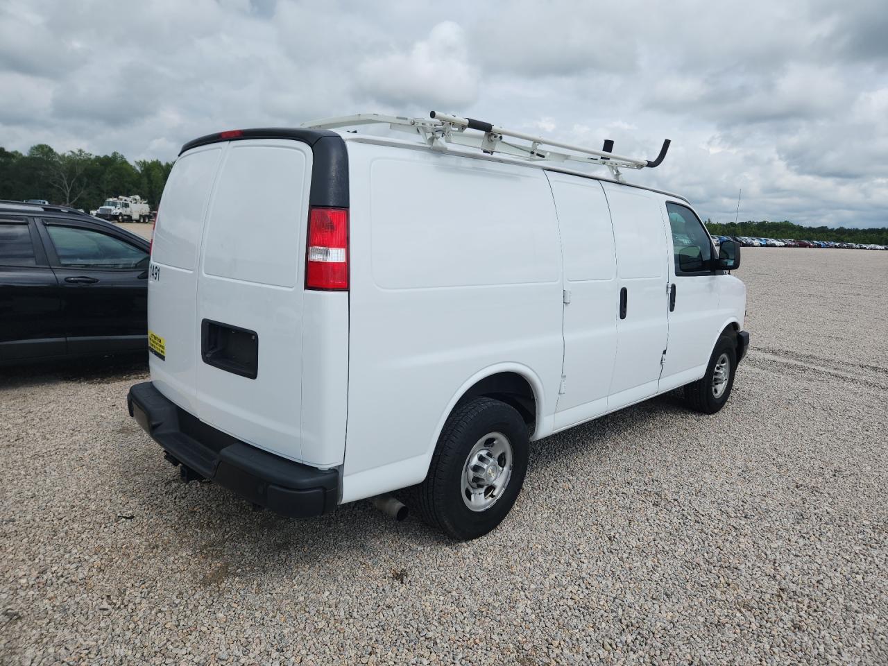 2022 CHEVROLET EXPRESS G2500 — снимка 3