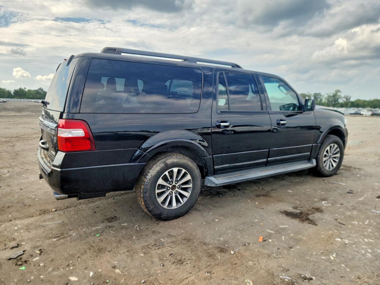 2017 FORD EXPEDITION EL XLT — снимка 3