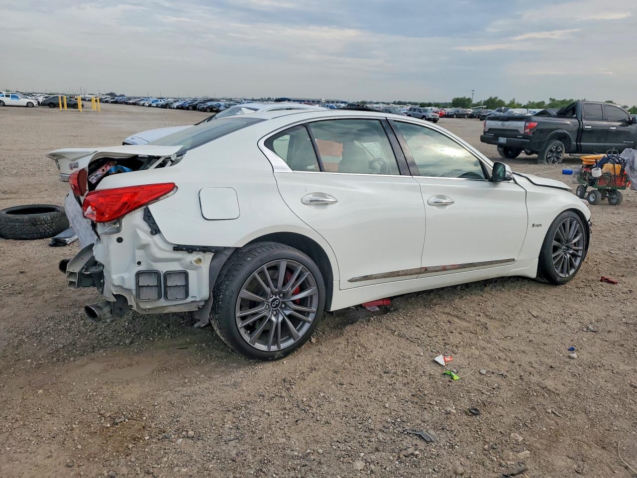 2017 INFINITI Q50 RED SPORT 400 — снимка 3