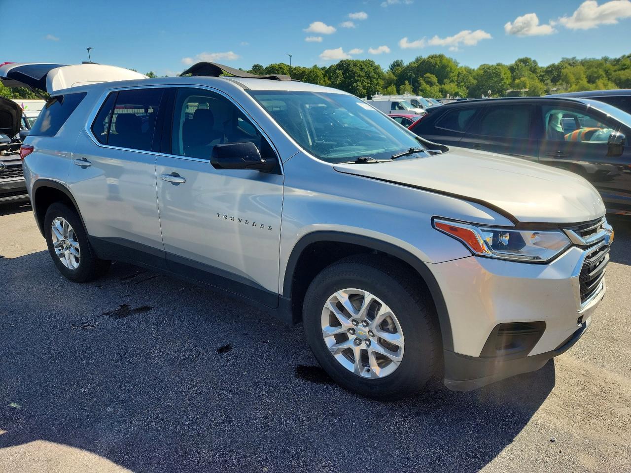 2021 CHEVROLET TRAVERSE LS — снимка 4