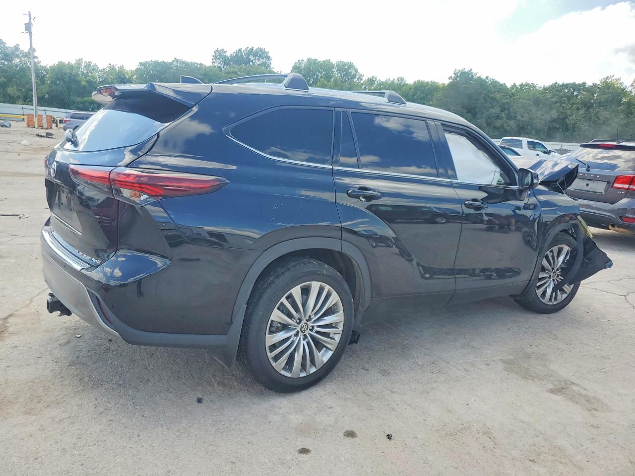 2024 TOYOTA HIGHLANDER PLATINUM — снимка 3