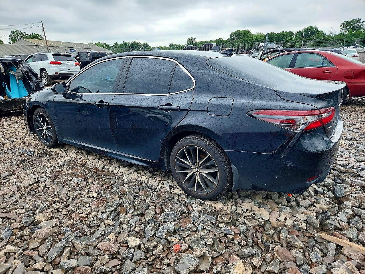 2022 TOYOTA CAMRY SE — снимка 2