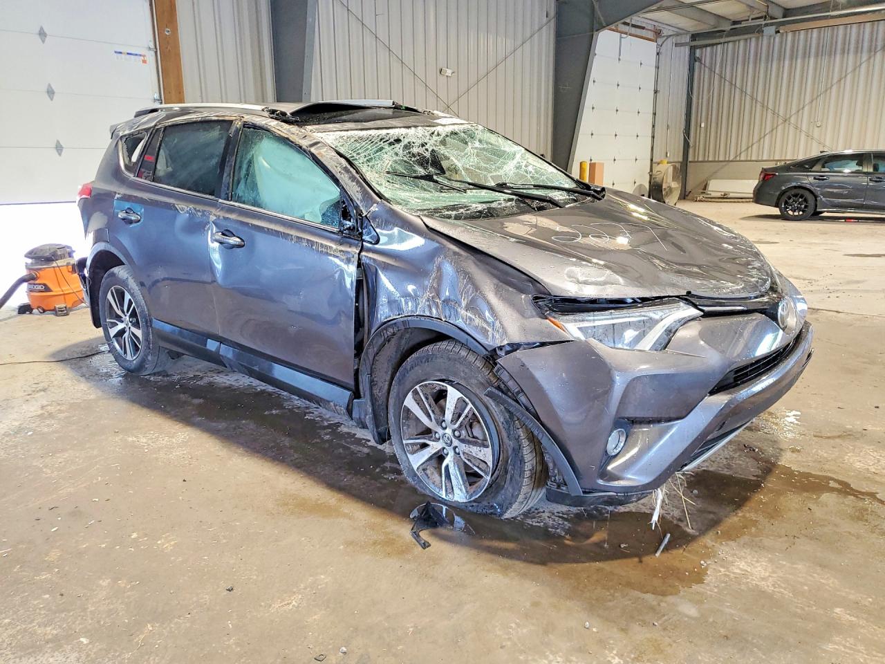 2018 TOYOTA RAV4 XLE — снимка 4