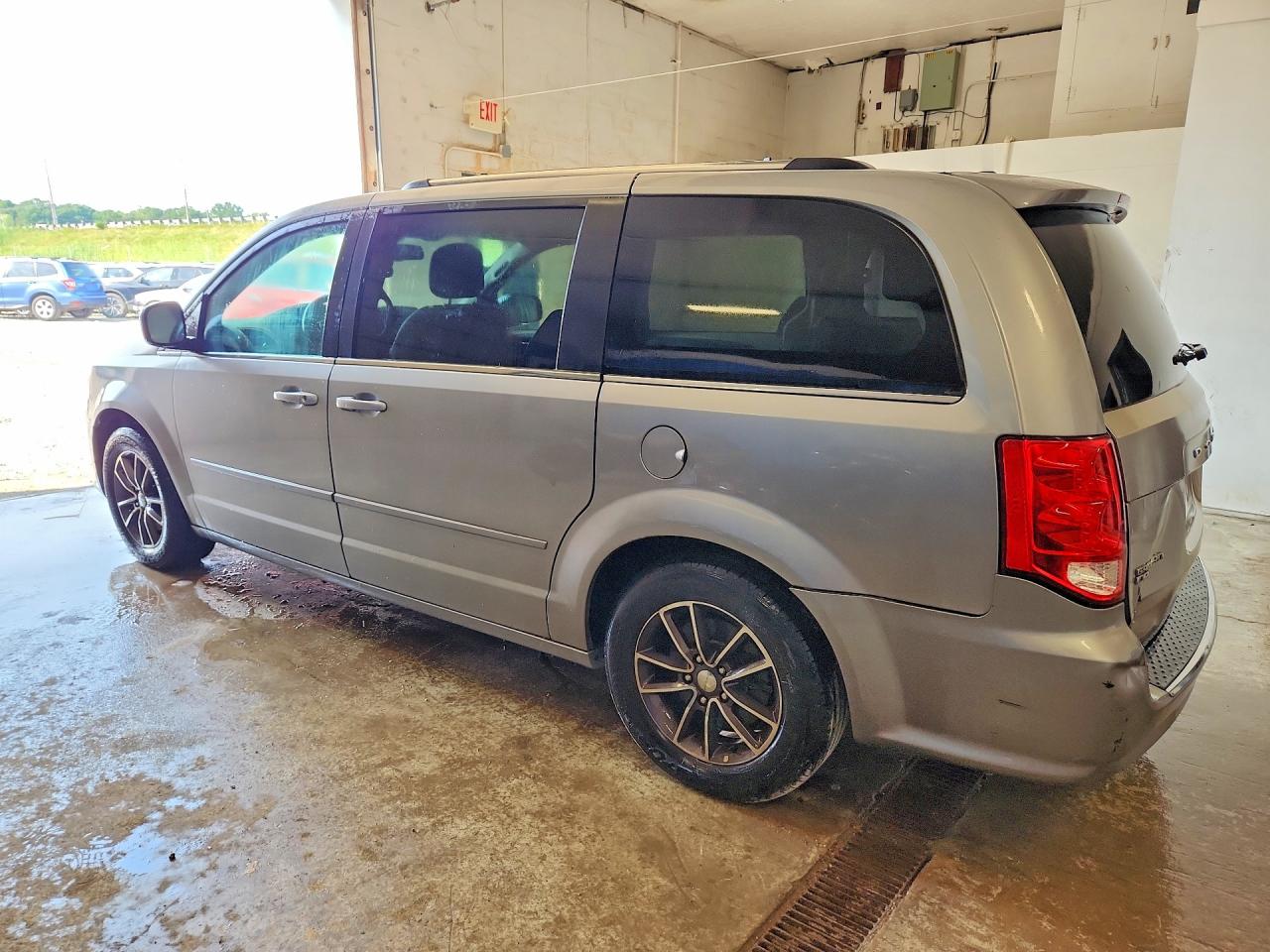 2017 DODGE GRAND CARAVAN SXT — снимка 2