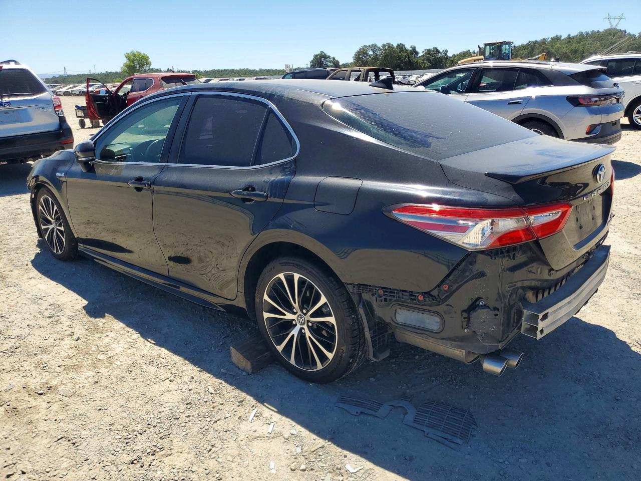 2019 TOYOTA CAMRY HYBRID SE — снимка 2