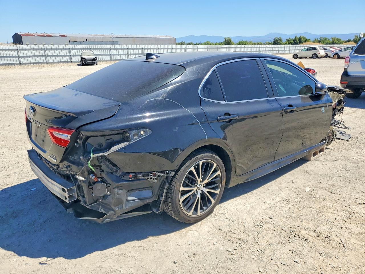 2019 TOYOTA CAMRY HYBRID SE — снимка 3