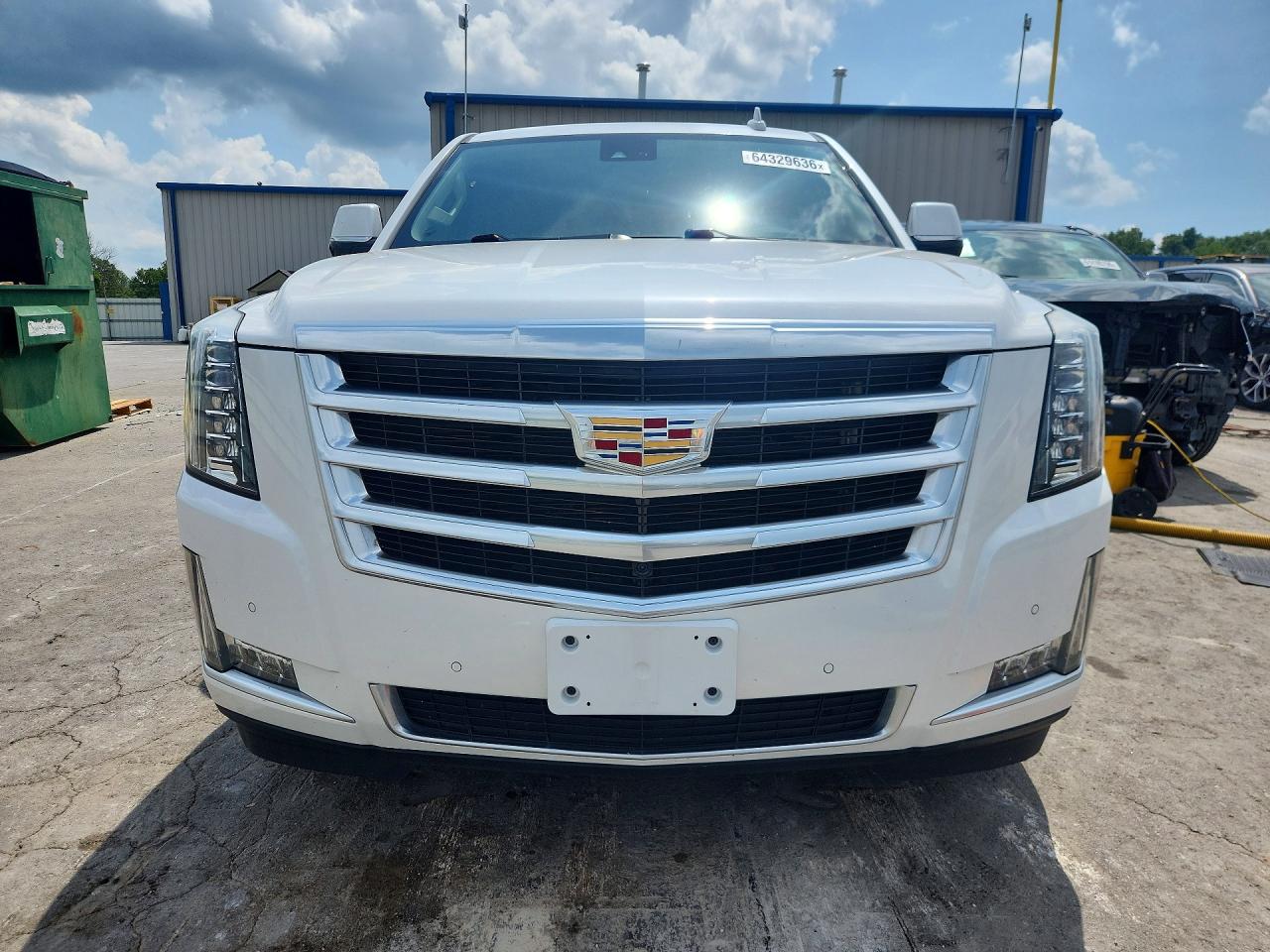 2016 CADILLAC ESCALADE LUXURY — снимка 5
