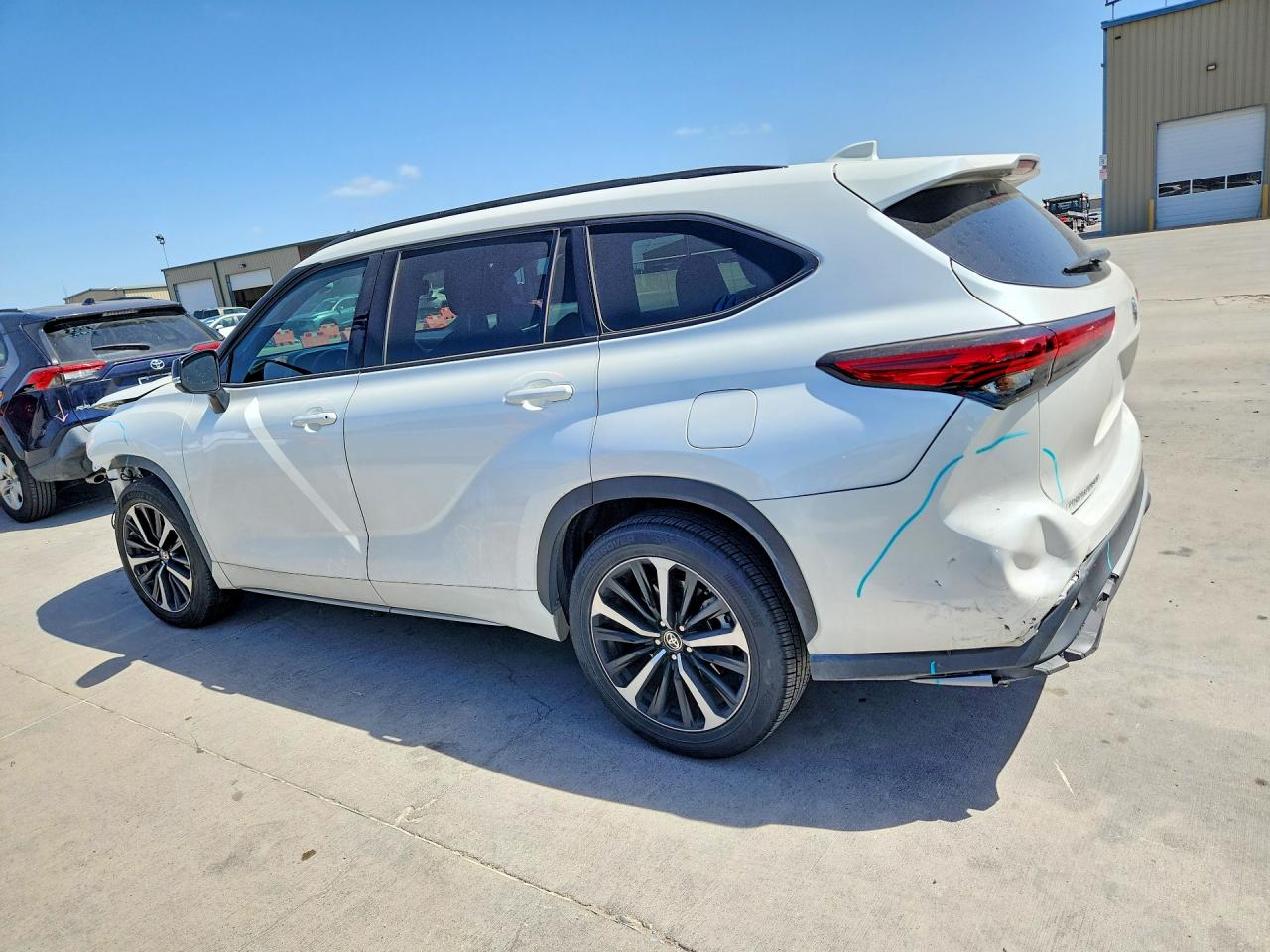2021 TOYOTA HIGHLANDER XSE — снимка 2