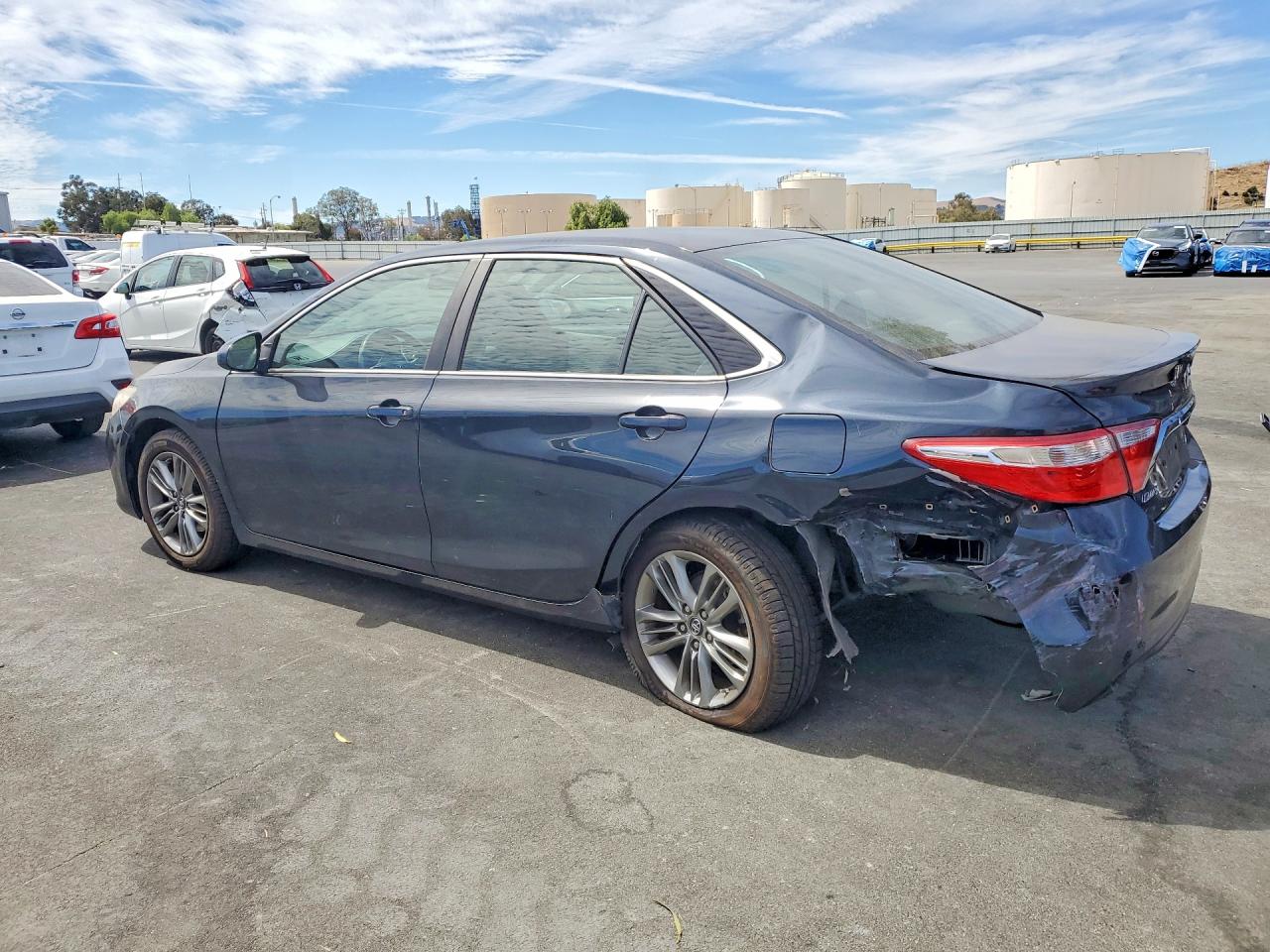 2017 TOYOTA CAMRY SE — снимка 2