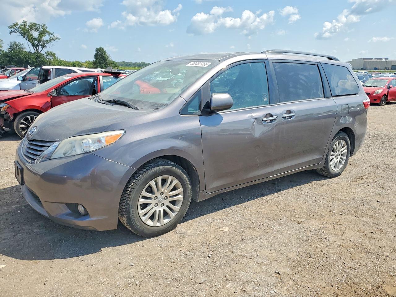 2017 TOYOTA SIENNA XLE PREMIUM 8-PASSENGER