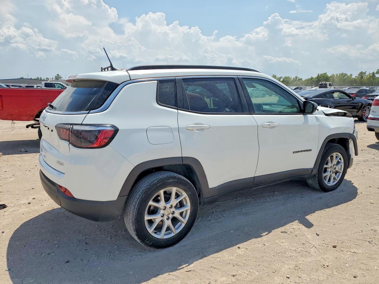 2025 JEEP COMPASS LATITUDE — снимка 3