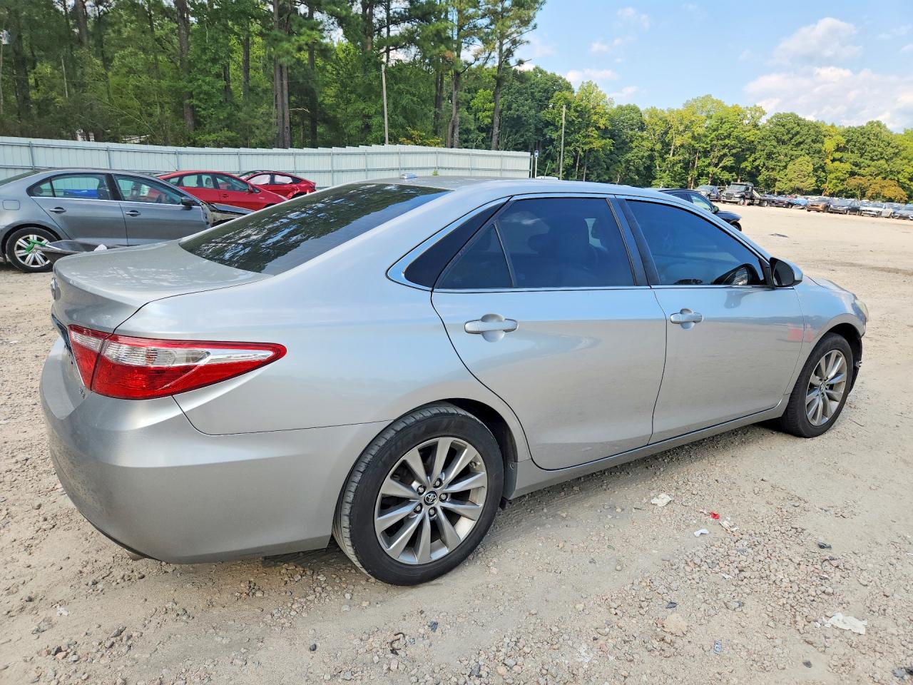 2015 TOYOTA CAMRY XLE — снимка 3