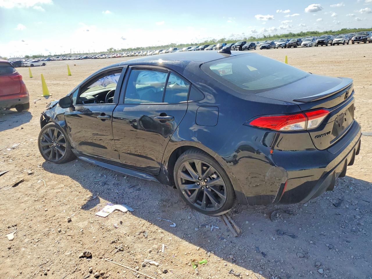 2026 TOYOTA COROLLA SE — снимка 2