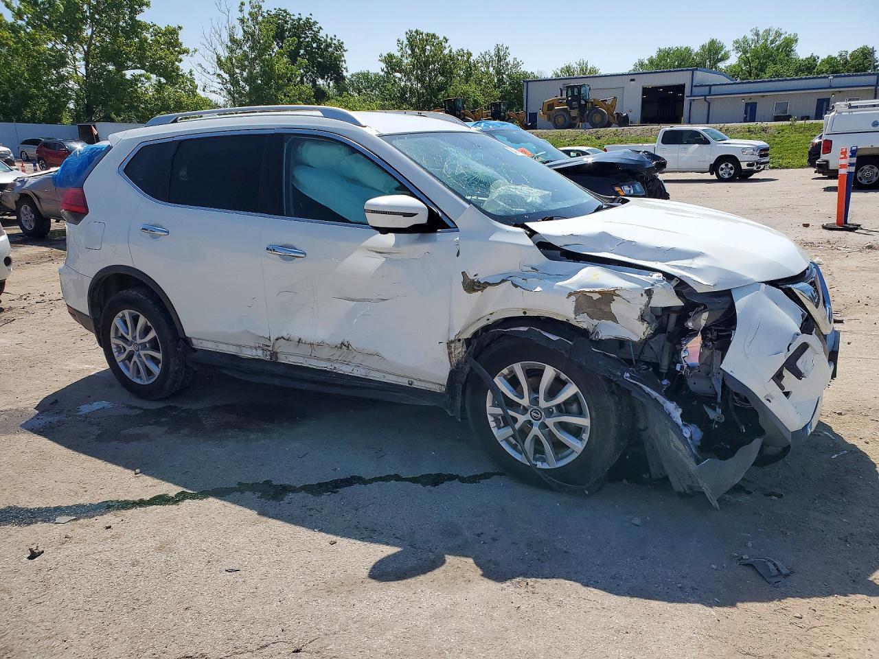 2017 NISSAN ROGUE SV — снимка 4